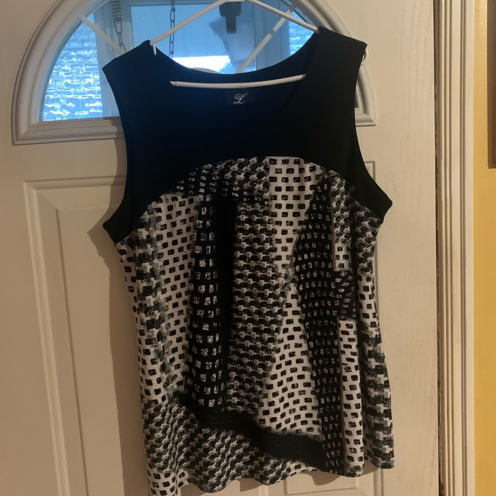 Sleeveless knit top